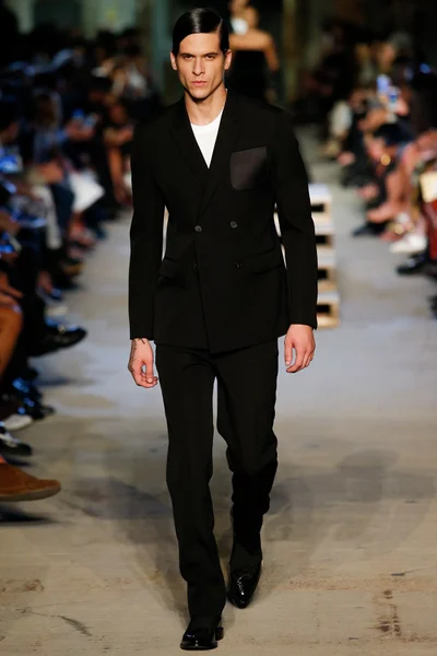 Look 33